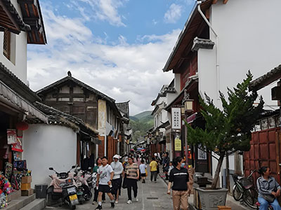 鲁班巨型石雕像