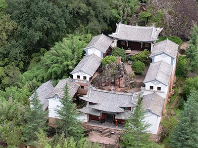 石宝山建筑